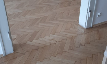 Moderní obnova tradičních podlah na FF UK
